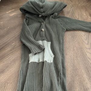 kate quinn Olive Green Ribbed Hooded One-Piece with Cream Pocket